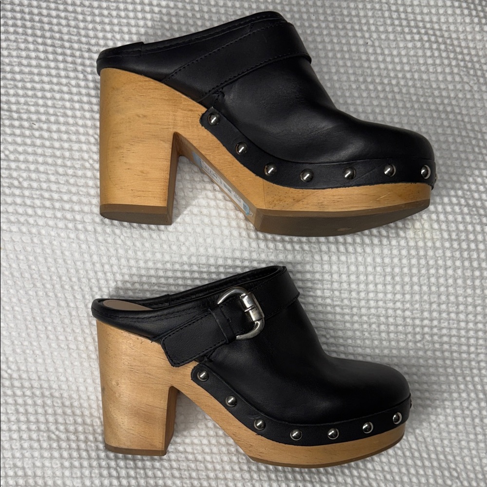 Like New - Steve Madden Black Leather Mules w/Silver Stud Accents - Size 8